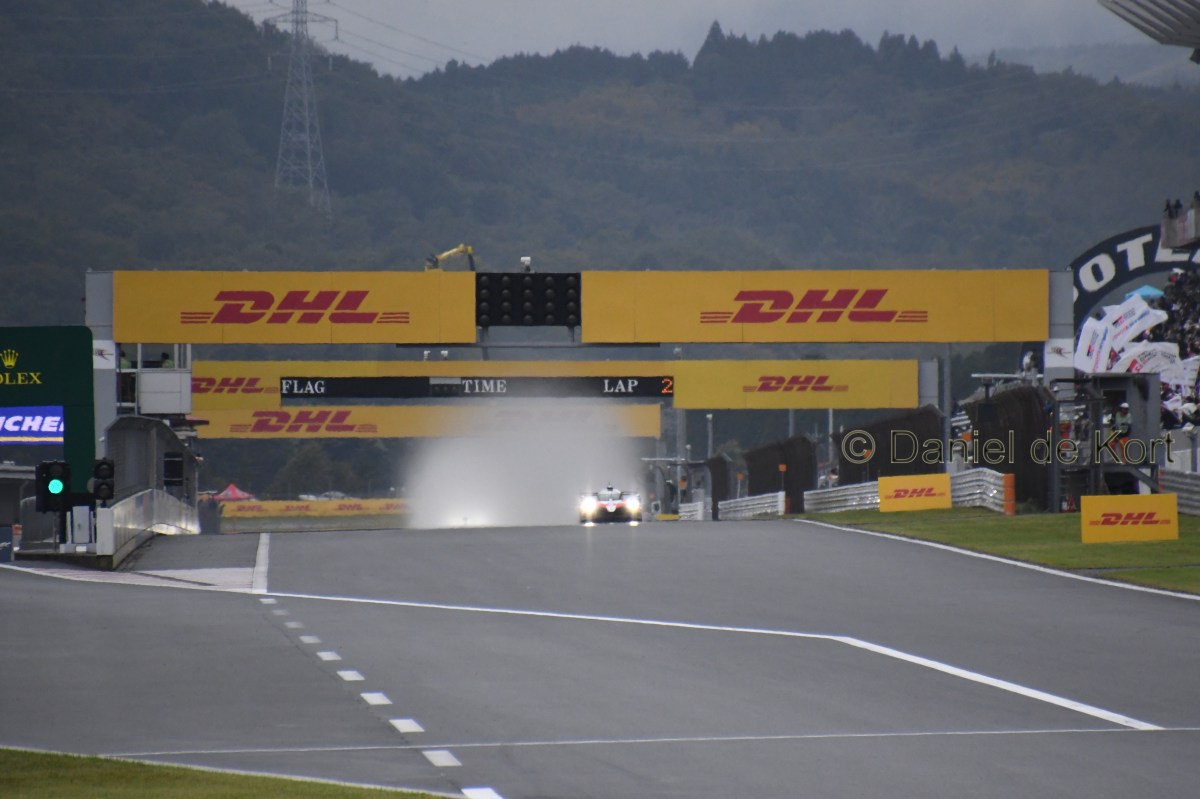 DAK_1664 WEC FUJI opening laps leader